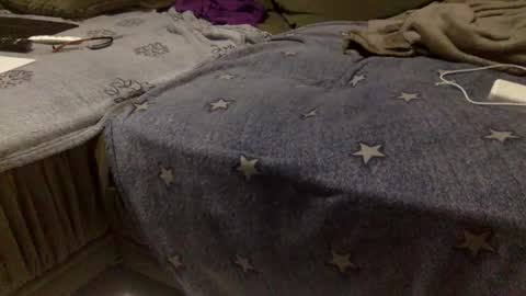 Aligator online show from November 15, 4:36 am