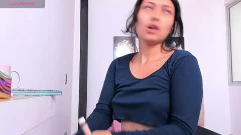 Hi im sara online show from June 17, 12:54 pm