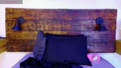    online show from April 9, 10:21 am