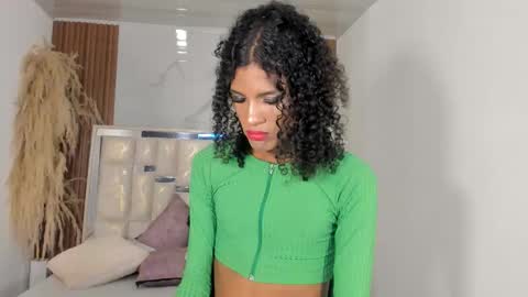  T A M A R A  online show from November 7, 8:33 pm