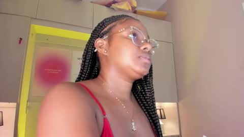 Tami online show from February 24, 8:01 pm