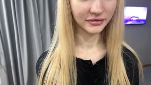Melissa online show from May 24, 3:29 pm