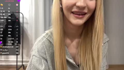 Melissa online show from May 11, 4:04 pm