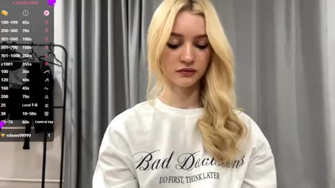 Melissa online show from May 20, 1:28 pm