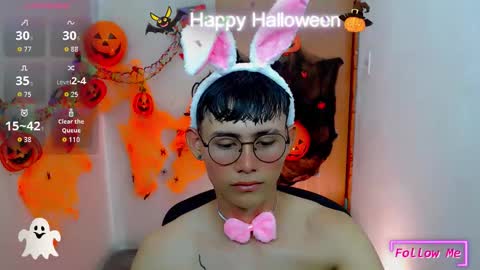 Andres online show from October 31, 9:42 am