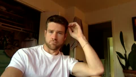 Snapshot of tantrichealing chatting on October 1, 11:47 pm Dr. Love online show from October 1, 11:47 pm