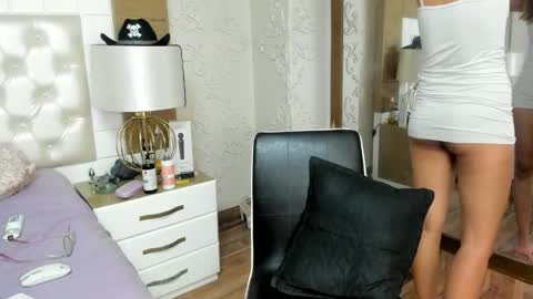 Snapshot of tarahot_ chatting on September 13, 2:36 am Tara online show from September 13, 2:36 am