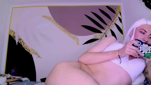 targaryenlady online show from March 7, 3:51 am