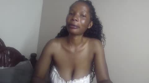 Snapshot of tatiana_254 chatting on October 19, 7:40 pm tatiana_254 online show from October 19, 7:40 pm