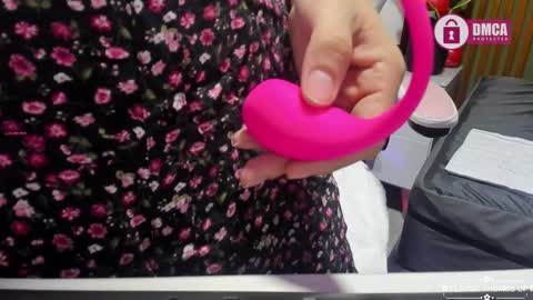 Snapshot of tatiana_vegha chatting on February 10, 12:29 pm i am tatiana online show from February 10, 12:29 pm