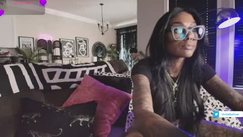 Tatted Queen online show from March 31, 6:52 pm