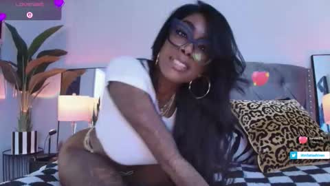 Tatted Queen online show from April 2, 8:05 pm