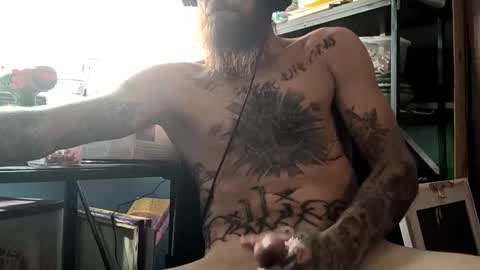 Snapshot of tattedalpha chatting on September 26, 5:32 pm tattedalpha online show from September 26, 5:32 pm