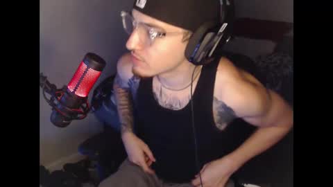 Snapshot of tattedtoyabuser chatting on October 24, 7:42 am tattedtoyabuser online show from October 24, 7:42 am