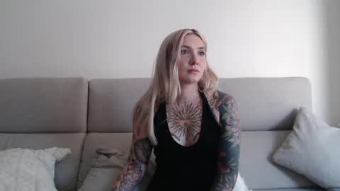 tattoobbgirl online show from September 16, 2:42 pm