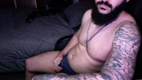 tattooedandbearded22 online show from October 13, 11:40 pm