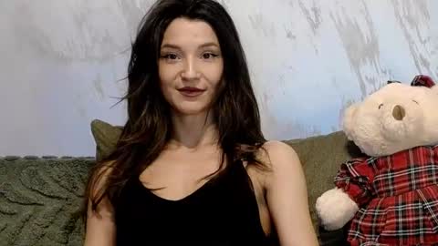 TayaKayan online show from February 1, 12:57 pm