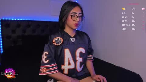 blue  online show from February 23, 10:06 am