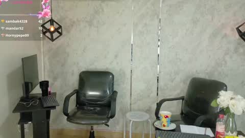 taylor_gil0 online show from April 30, 5:40 pm
