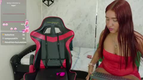 taylor_gil0 online show from May 25, 4:24 pm