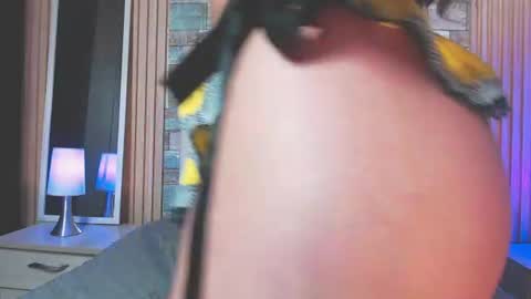 taylor_hs1 online show from June 17, 2:11 pm