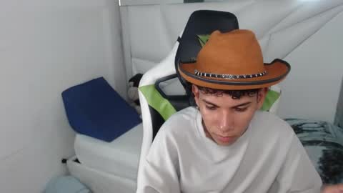 TAYLOR online show from April 2, 3:36 am