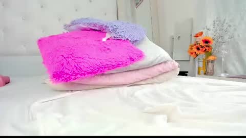 Angels independent model online show from July 19, 8:28 am