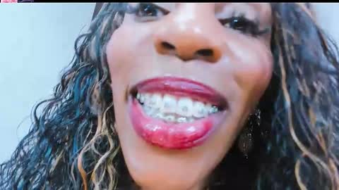 taylorslims online show from October 25, 6:52 pm