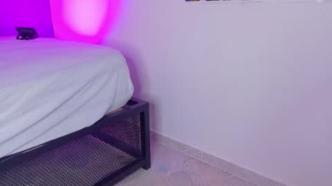 TAYLOR  online show from January 13, 11:51 am