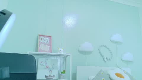 TAYLOR  online show from October 30, 11:33 am