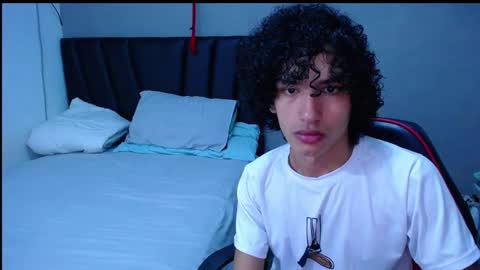 Tayron online show from November 5, 9:28 pm