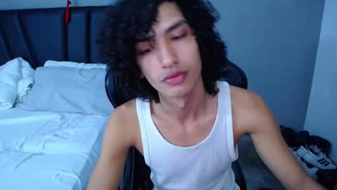 Tayron online show from February 12, 5:49 pm