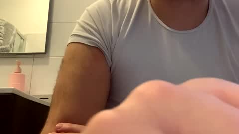 Tbest1986 online show from February 14, 8:50 am