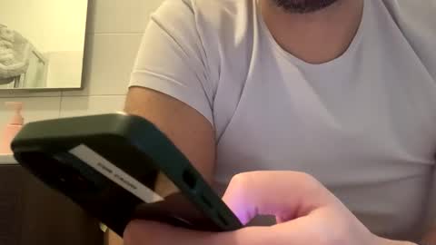 Tbest1986 online show from March 25, 4:58 pm