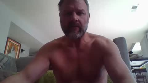 Tbiz82 online show from April 5, 9:01 pm