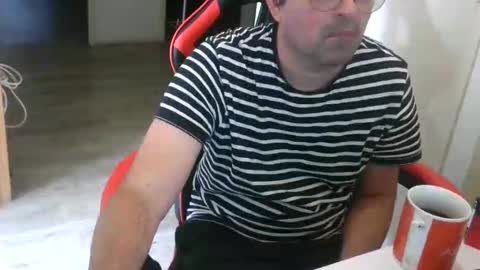 Snapshot of tchecky2 chatting on September 23, 10:53 am tchecky2 online show from September 23, 10:53 am