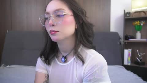 Leo and Luna online show from April 5, 4:26 pm