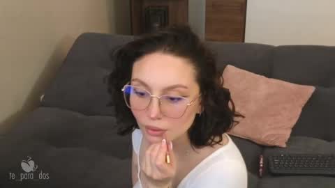 Leo and Luna online show from September 18, 4:44 pm