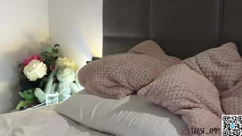 Em online show from October 19, 8:35 pm