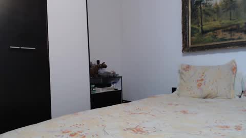 Snapshot of teasexpert4444 chatting on February 4, 7:51 am ALICIA--- online show from February 4, 7:51 am