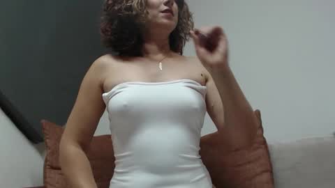 Snapshot of teasexpert4444 chatting on October 3, 6:21 am ALICIA--- online show from October 3, 6:21 am