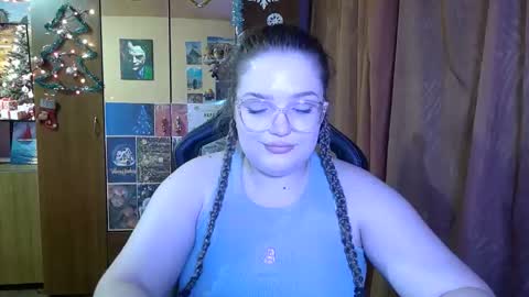 Teasing Dora online show from December 20, 4:30 am