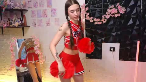 Alice and Cassie online show from May 17, 3:05 am