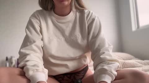 Amy No penetration Virgiin giirl online show from October 18, 12:20 pm