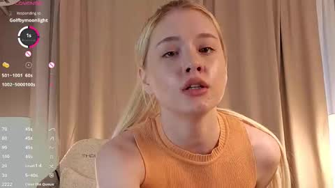 Snapshot of tellasky chatting on September 27, 2:15 pm Sofia online show from September 27, 2:15 pm