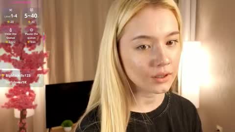 Snapshot of tellasky chatting on October 4, 4:16 pm Sofia online show from October 4, 4:16 pm