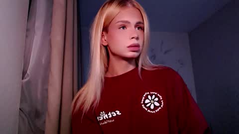 temberli online show from November 8, 3:53 am