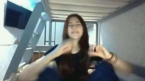 Snapshot of tempiebunting chatting on October 10, 6:41 am Alice online show from October 10, 6:41 am