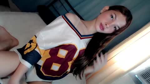 Lily online show from May 29, 2:53 am