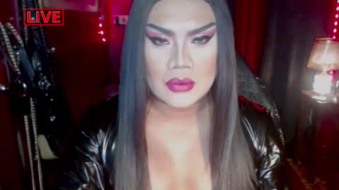 Snapshot of temptress_cocoxxx chatting on October 14, 7:28 pm Mistress Coco online show from October 14, 7:28 pm
